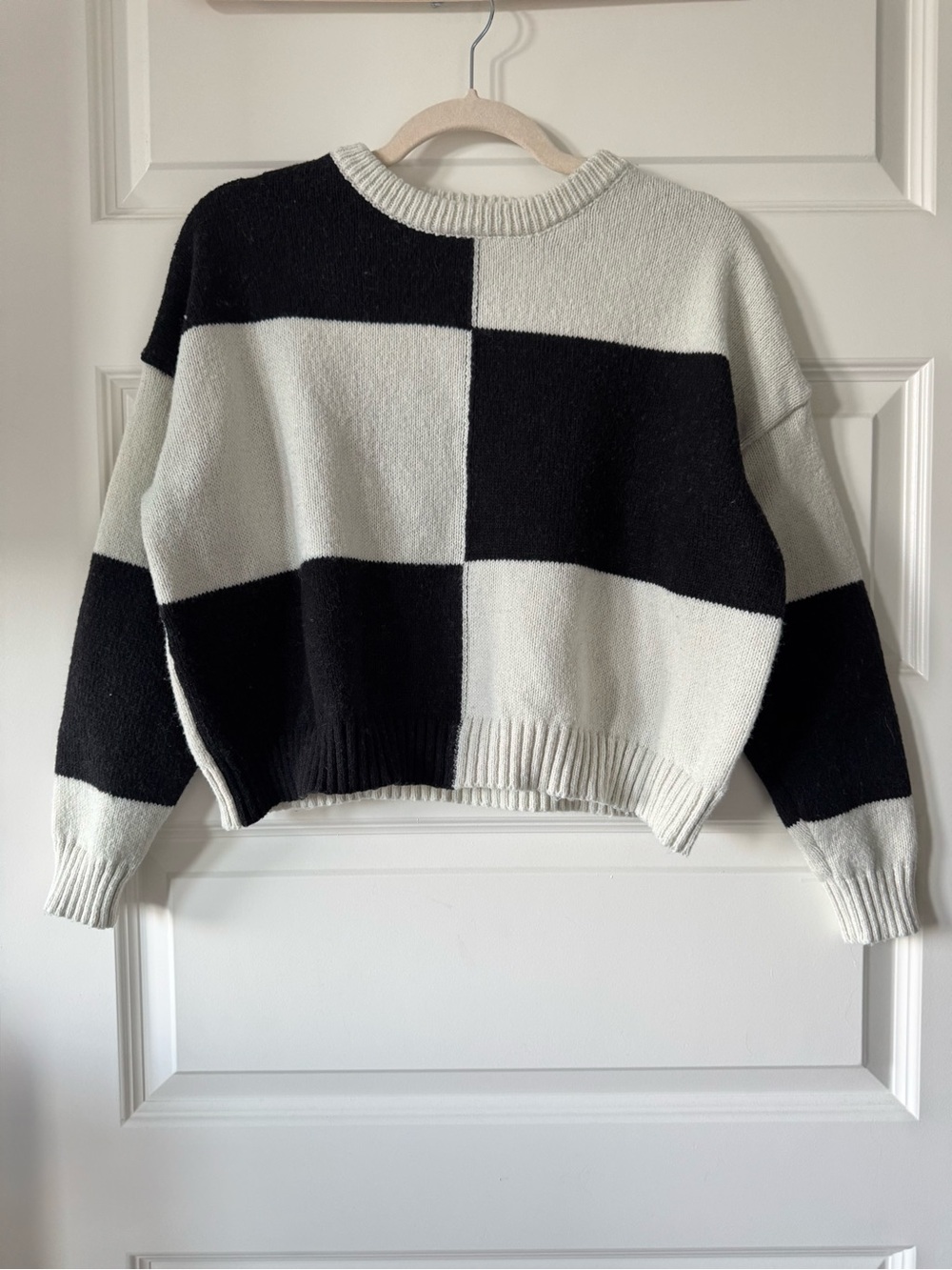 Easel Knitwear Black & Ivory Colorblock Checkerboard Crewneck Sweater Size Small